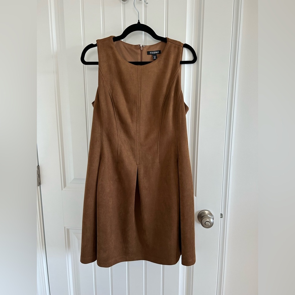 Roz & Ali Tan Sleeveless Midi Dress